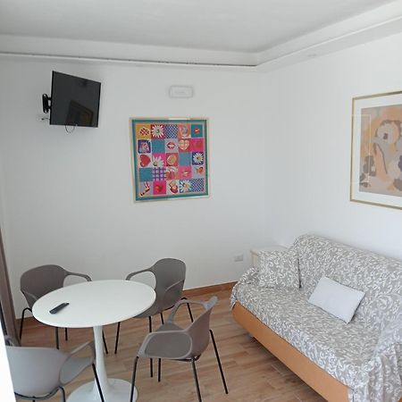 Hotel Flora Alba Adriatica Esterno foto
